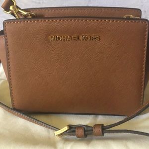 Michael Kors Selma Mini Crossbody Bag